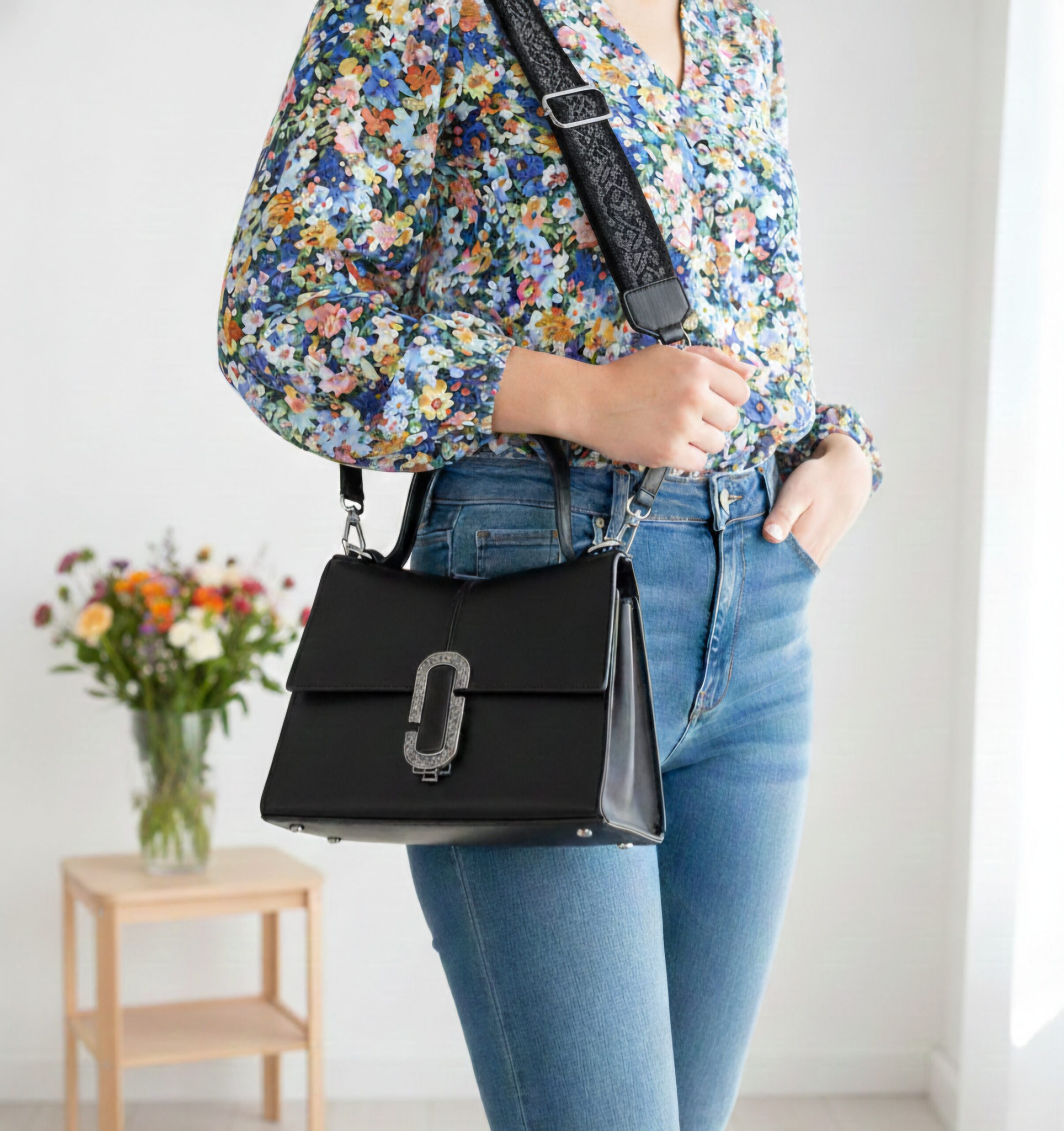 1765218983056 Bolso manos libre AM25064 - Imagen 1