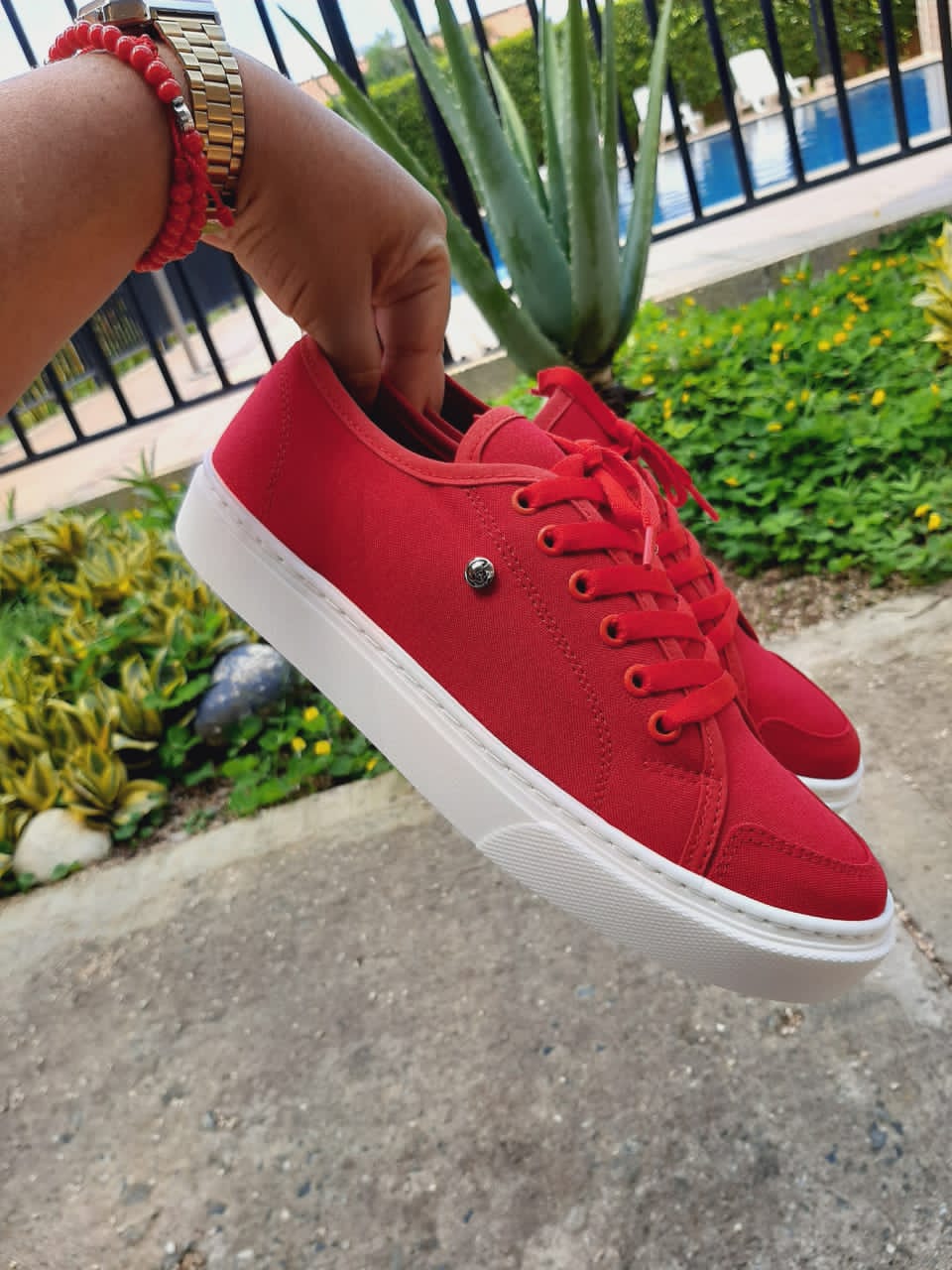 0173c248-89f1-4eae-8372-3ebca567d390 Venecia rojo tela - Imagen 1